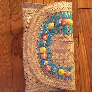 Beautiful vintage handmade straw/raffia clutch